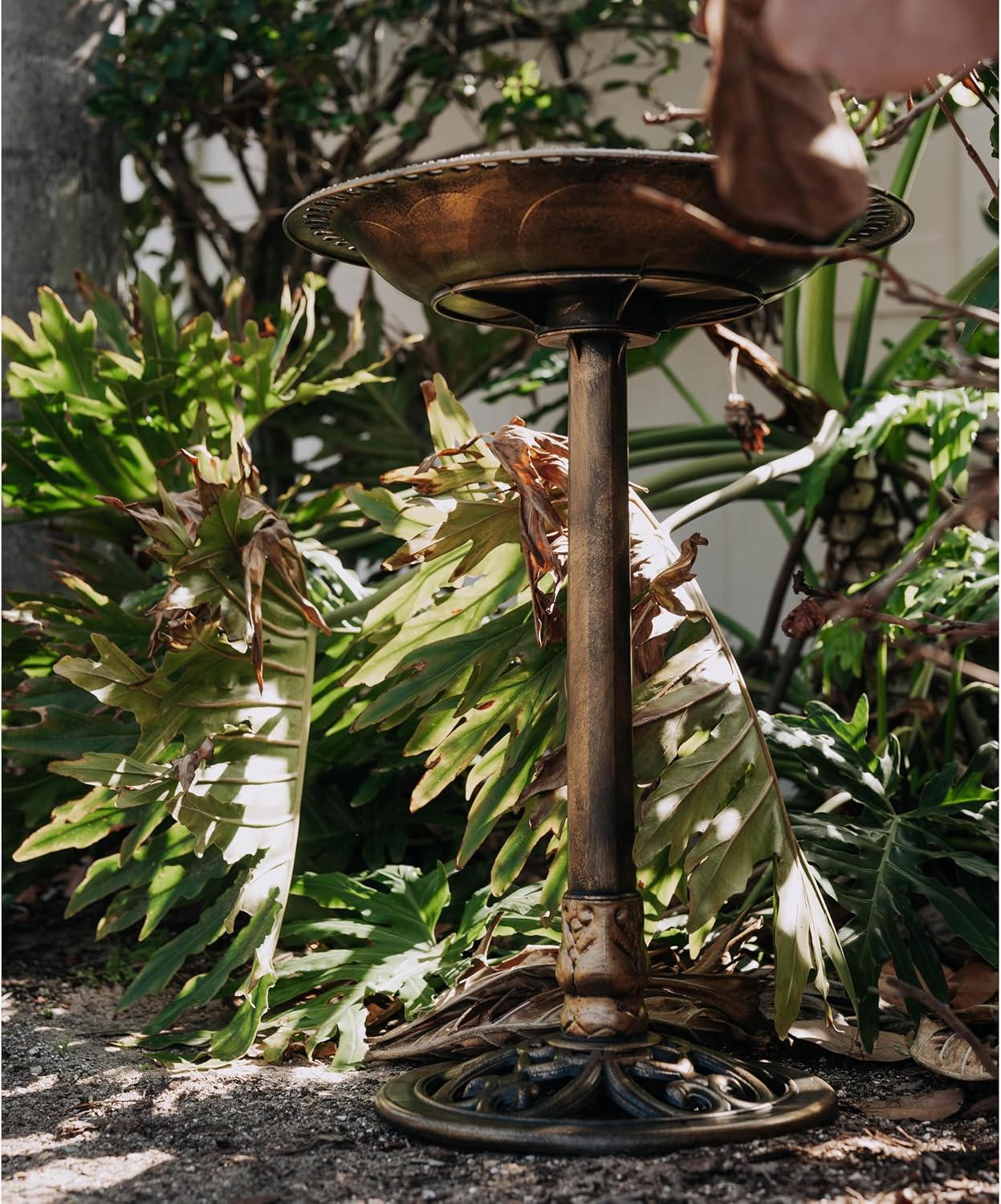 30 Inch Bronze Polyresin Outdoor Bird Bath